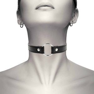 Coquette Accessories - Chic Desire Choker - Halsband i Veganskt läder med ring - Svart
