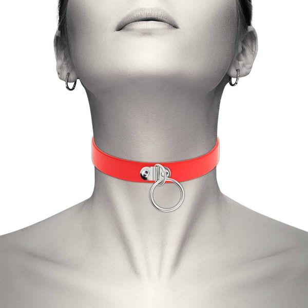 Coquette Accessories - Chic Desire Choker - Halsband i Veganskt läder med Ring - Röd