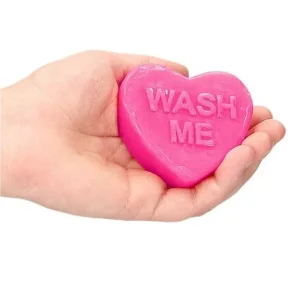 Tvål med text Wash Me 7 x 7 cm
