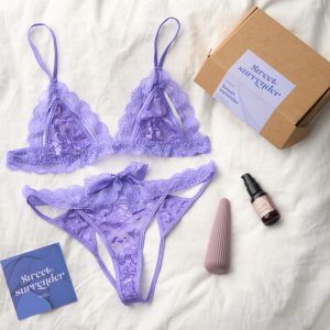 Sinful Sweet Surrender Gift Set - Lila - One Size